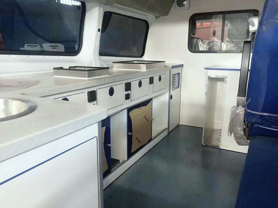 食品藥品移動(dòng)檢測(cè)車(chē)15271321777 (3)